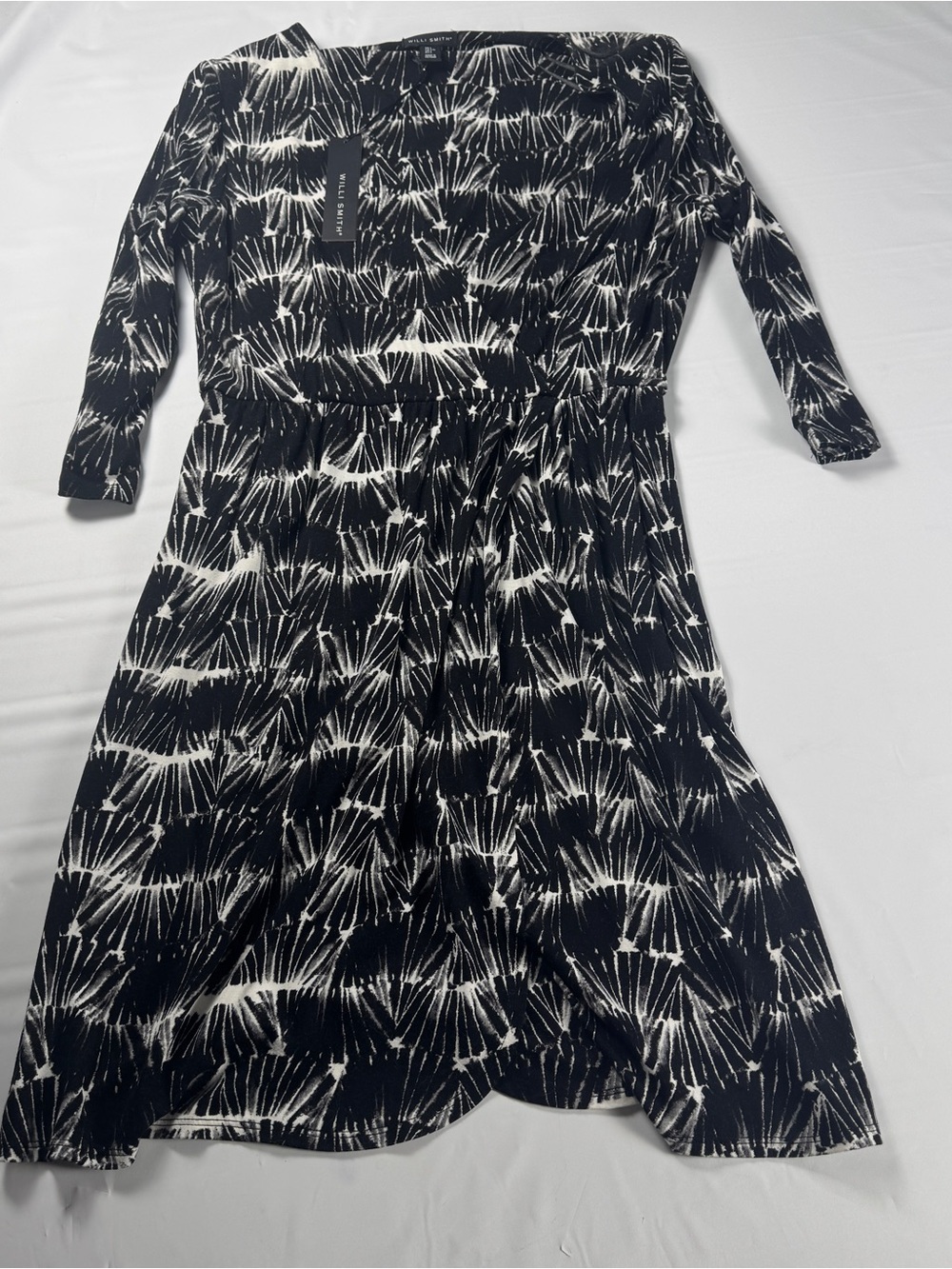 NWT Willi Smith Dress Womens L Black White Abstract Faux Wrap Midi 3/4 Sleeve
